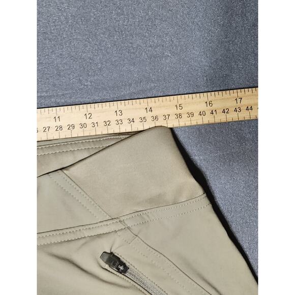 Columbia Shorts Women’s 10 Khaki Board Shorts Zip Pockets Drawstring - Picture 6 of 11